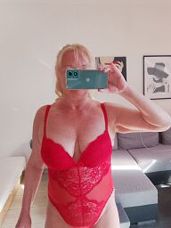 Daniela, Bratislava - Nové Mesto, 42 rokov