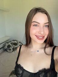 Alexandra, Bratislava - Karlova Ves, 18 rokov