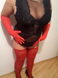 Prsnata Lenka, Bratislava - Ružinov, 42 rokov