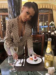 Tiffany Royale, Bratislava - Ružinov, 19 rokov