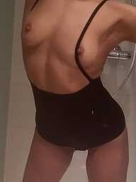 Nuru aj Mzm, Bratislava - Karlova Ves, 33 rokov