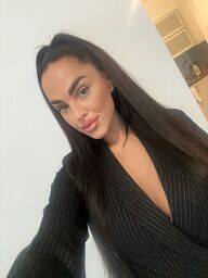 Melanie Cute, Bratislava - Petržalka, 25 rokov