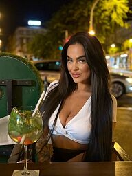 Melanie Cute, Bratislava - Petržalka, 25 rokov