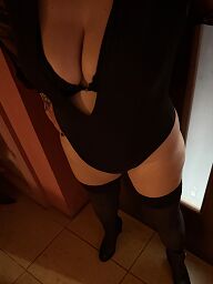 Karin Anál, Bratislava - Nové Mesto, 39 rokov