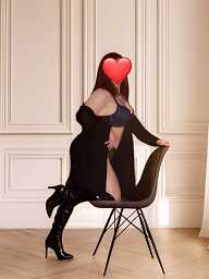 Lenka, Sala, 32 years
