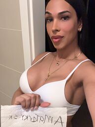 Karina Garcia, Bratislava - ostatné, 27 rokov