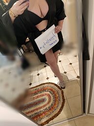 Milá Mia, Nové Zámky, 32 rokov