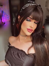 Yineth Xxl, Bratislava - Nové Mesto, 26 rokov