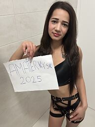 Amira, Bratislava - Nove Mesto, 19 years