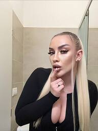 Mama Dobermana (23), Bratislava - Staré Mesto