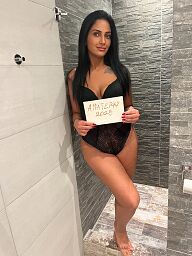 Sara, Bratislava - Vrakuňa, 22 rokov