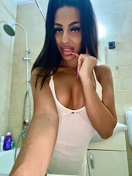 Kim Partygirl, Nové Zámky, 21 rokov