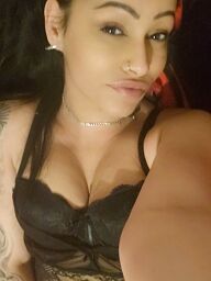 Naomi, Komárno, 30 rokov