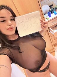 Sara, Bratislava - Stare Mesto, 23 years