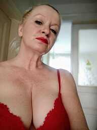 Olivia, Bratislava - Petrzalka, 45 years