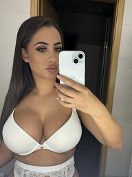 Laura, Dunajská Streda, 22 rokov