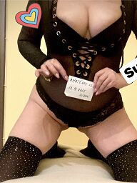 Suzan, Trnava, 51 years