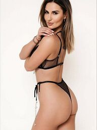 Zlata, Bratislava - Petržalka, 27 rokov