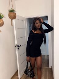 Collins, Bratislava - Staré Mesto, 21 rokov