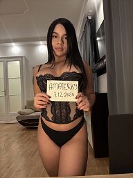 Nikole, Bratislava - Staré Mesto, 23 rokov