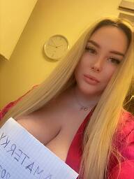 Mila, Nitra, 22 years