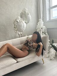 Lara, Dunajská Streda, 23 rokov