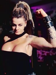 Mistress Alex, Senec, 38 rokov