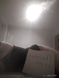 Milf Molly, Levice, 48 rokov