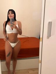 Anál De E, Bratislava - Nove Mesto, 24 years