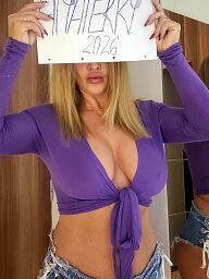 Hot Kiara, Senec, 39 years