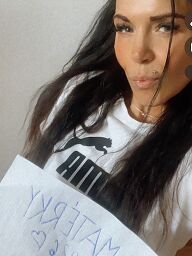 Laura Cz, Bratislava - Nové Mesto, 40 rokov