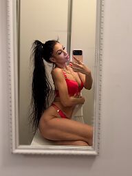 Delanie Anál, Bratislava - Staré Mesto, 24 rokov