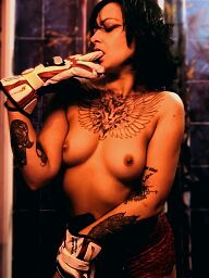 Aura, Bratislava - Nové Mesto, 28 rokov