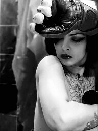 Aura, Bratislava - Nové Mesto, 28 rokov