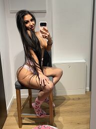 Delanie Análsex, Nové Zámky, 24 rokov