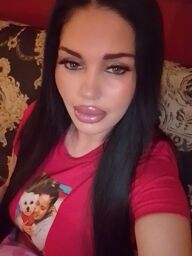 Krásna Melly, Nitra, 22 years