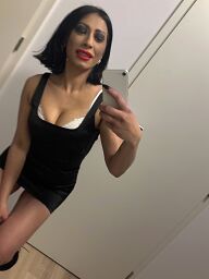 Sima, Bratislava - Stare Mesto, 32 years