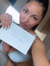 Tiffany, Senica, 22 years