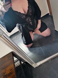 Milá Mia, Nove Zamky, 32 years