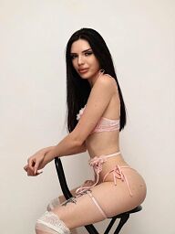 Adel, Bratislava - Nove Mesto, 19 years