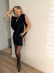 Nirvana, Bratislava - Karlova Ves, 33 rokov