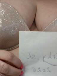 Kika, Roznava, 36 years