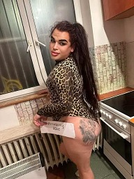 Trans Viktoria, Sala, 26 years
