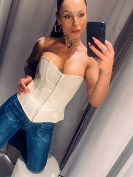 Jeny Cz, Bratislava - Rača, 29 rokov