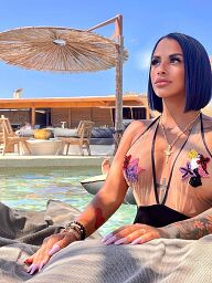 Chavely, Bratislava - Staré Mesto, 28 rokov