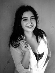 Milana, Bratislava - Nové Mesto, 22 rokov