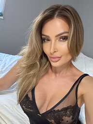 Karolina, Bratislava - Nové Mesto, 24 rokov