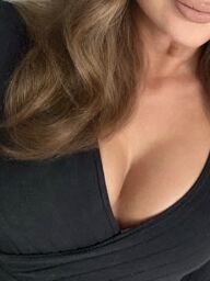 Secret Ema, Bratislava - Ružinov, 33 rokov