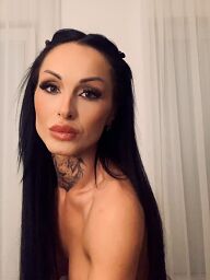 Jenny Cz, Bratislava - Rača, 29 rokov