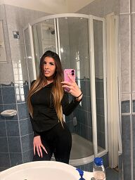 Nelly, Bratislava - Ružinov, 22 rokov